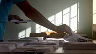 Ελλάδα: Πόση άδεια θα πάρουν οι δημόσιοι υπάλληλοι για τις εκλογές