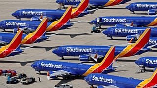 مدير "بوينغ" يواجه المساهمين للمرة الأولى منذ تحطِّم طائرتي"ماكس 737"