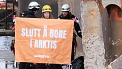 Greenpeace üyelerinden Norveç açıklarındaki doğal gaz santraline çıkarma