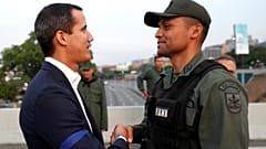 Venezuela: katonai puccsra szólított fel Juan Guaidó ellenzéki vezető