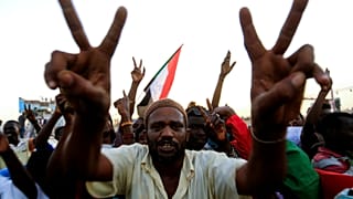 تجمع المهنيين السودانيين: المجلس العسكري غير جاد في تسليم السلطة للمدنيين
