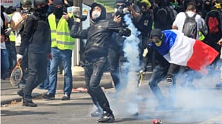 May Day protests turn violent in Paris