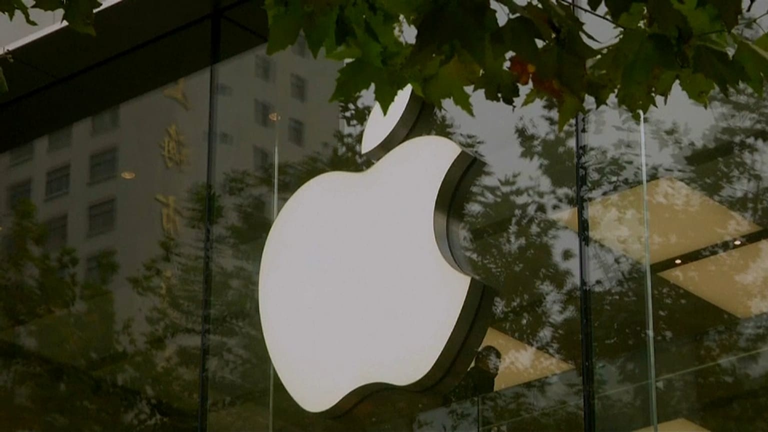 Apple’ın iPhone satışlarında yılın ilk üç ayında rekor düşüş yaşandı 