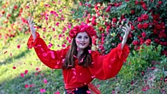 Τι συμβολίζει το μαγιάτικο στεφάνι