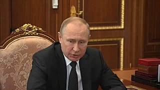 Putin, Rus vatandaşlığına geçmek isteyen Ukrayna ve diğer ülke vatandaşlarının listesini genişletti