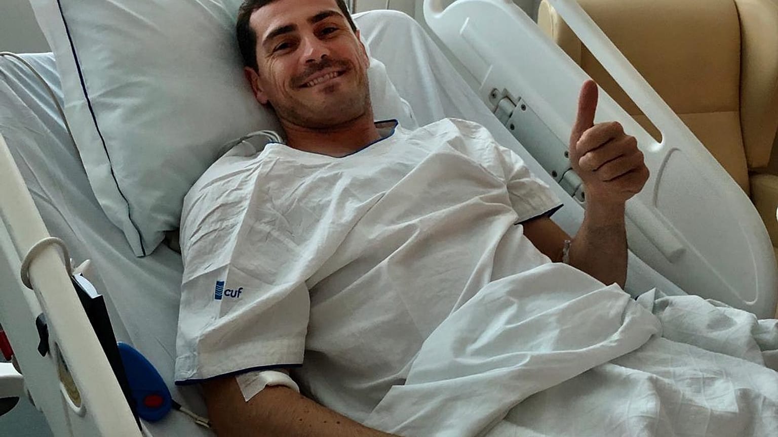 Iker Casillas, tras ser ingresado por un infarto: "Un susto grande pero con las fuerzas intactas"