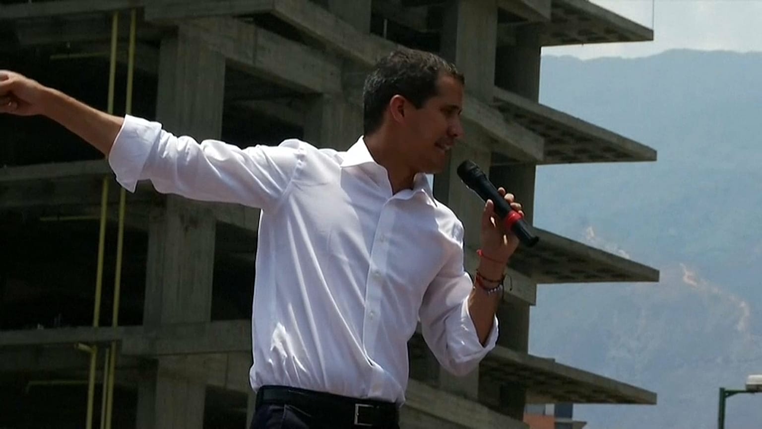 Guaidó convoca huelga general en Venezuela