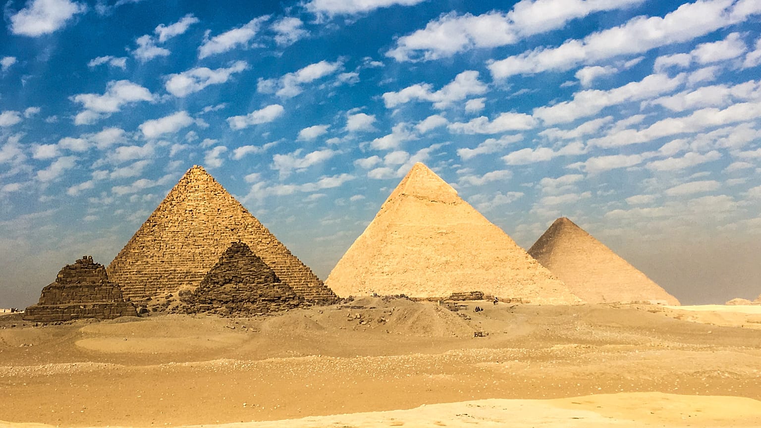 الأهرامات