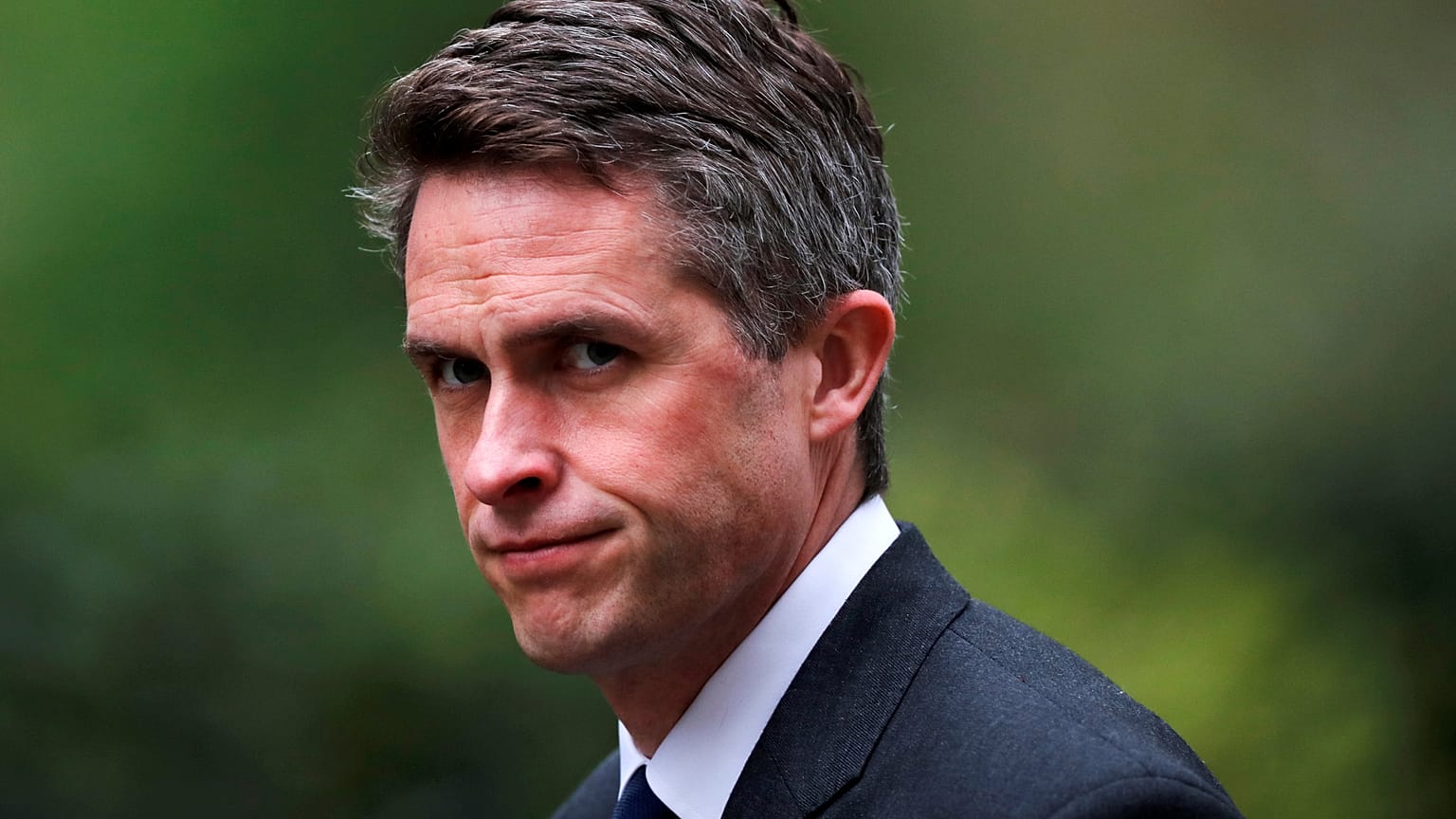 İngiliz Savunma Bakanı Williamson Huawei iddialarının ardından görevden alındı
