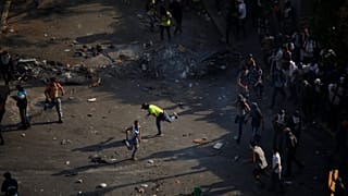 Il Venezuela, tra scontri e clima da guerra fredda. Un'altra vittima a Caracas