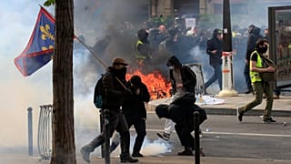 Παρίσι: Απόδοση ευθυνών για τα επεισόδια ανήμερα της Πρωτομαγιάς