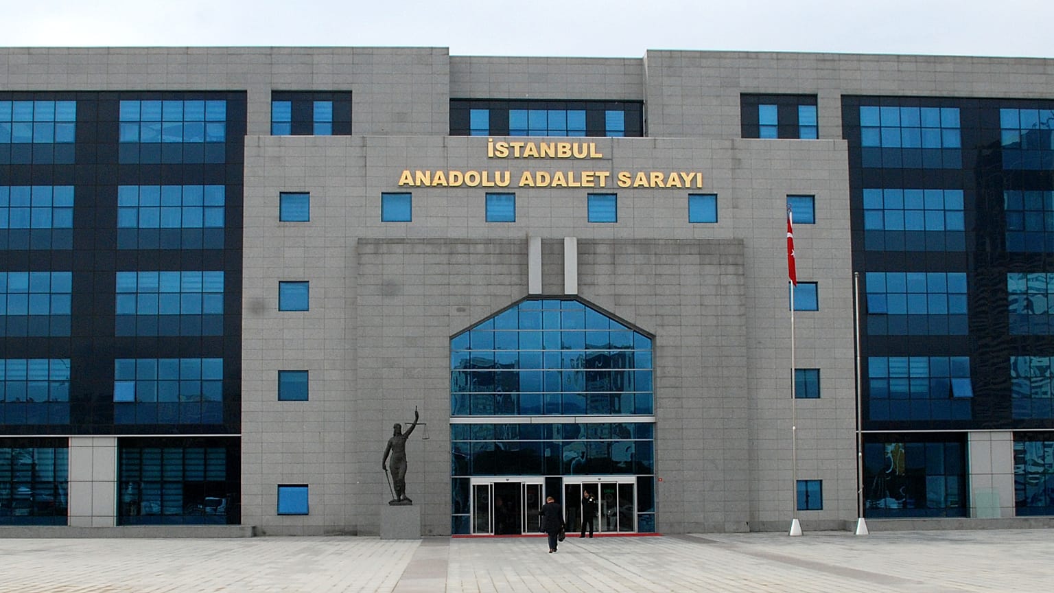 İstanbul'un 3 ilçesinde 100'den fazla kişi hakkında sandık usulsüzlüğü soruşturması başlatıldı