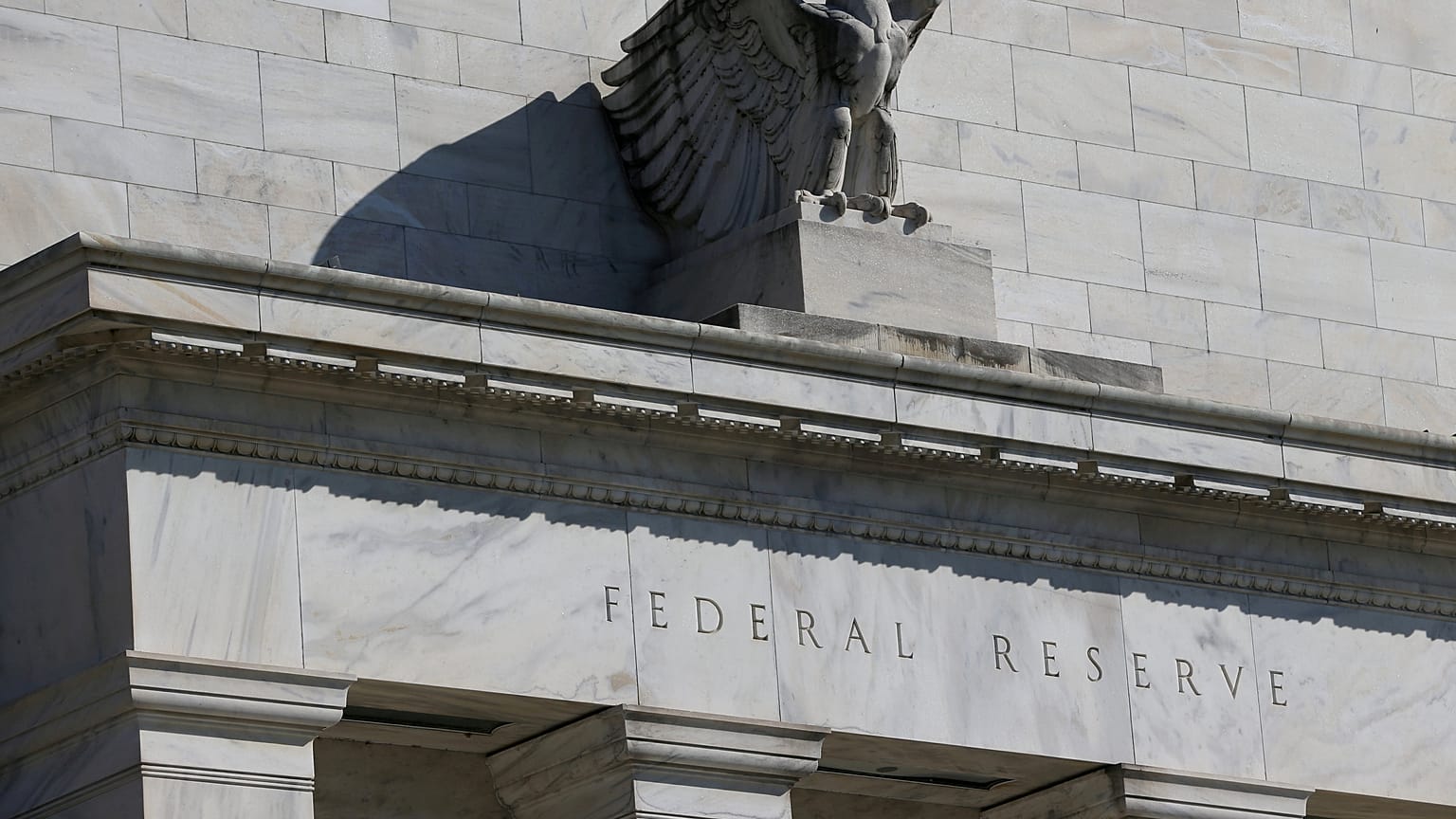 Las bolsas abren en rojo tras el inmovilismo de la FED
