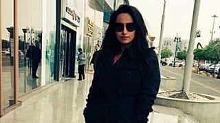 ملك الشهري زوجة المعتقل السعودي أيمن الدريس تتحدث عن تفاصيل إعتقاله