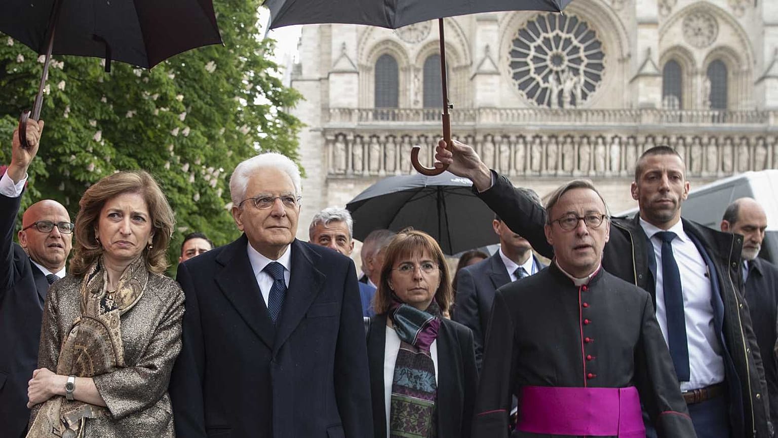 Le président italien rend visite à Notre-Dame