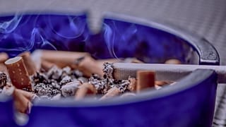 الآباء أيضا مطالبون بالإقلاع عن التدخين لسلامة الجنين 