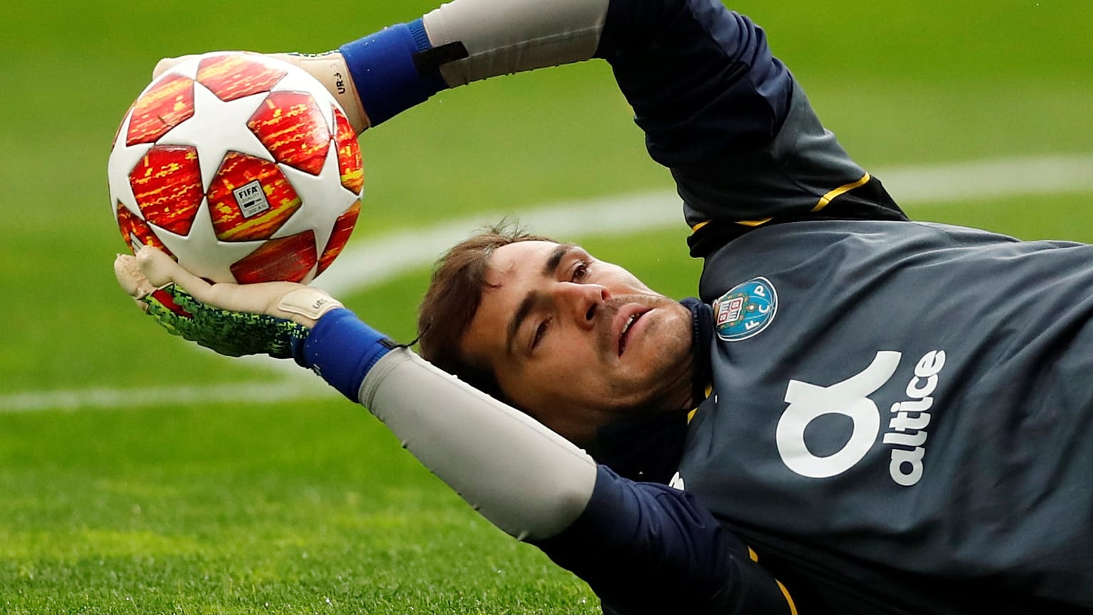 Iker Casillas está fuera de peligro y evoluciona favorablemente