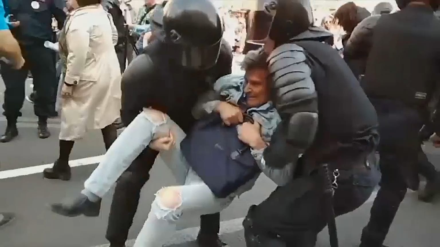 Russia: primo maggio di arresti 