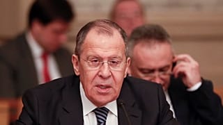 Lavrov: Askeri kalkışma sırasında Maduro'ya Venezuela'yı terk etme demedik