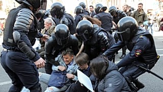 Россия: Первомай в автозаках I #Куб