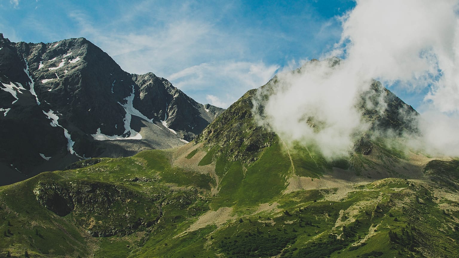 Top 6 spectacular mountain huts