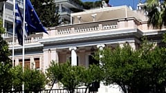 Τη Δευτέρα στη Βουλή το νομοσχέδιο για τις 120 δόσεις