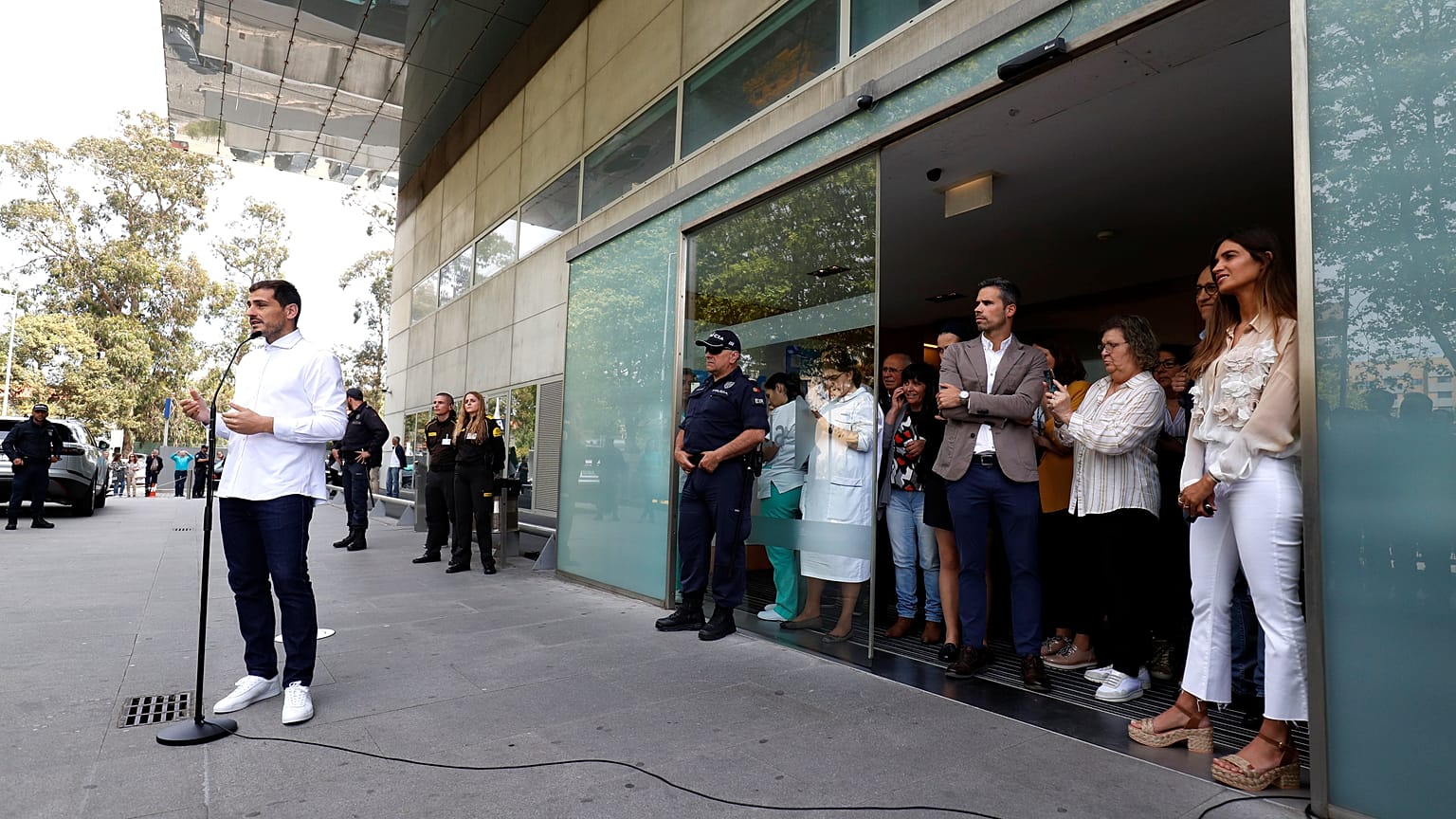Iker Casillas recibe el alta hospitalaria