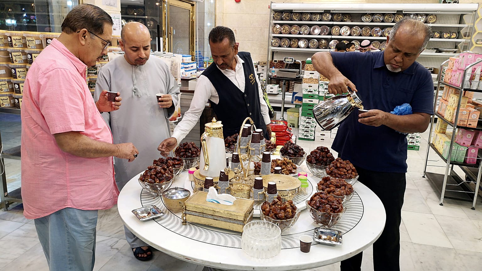 مائدة الإفطار