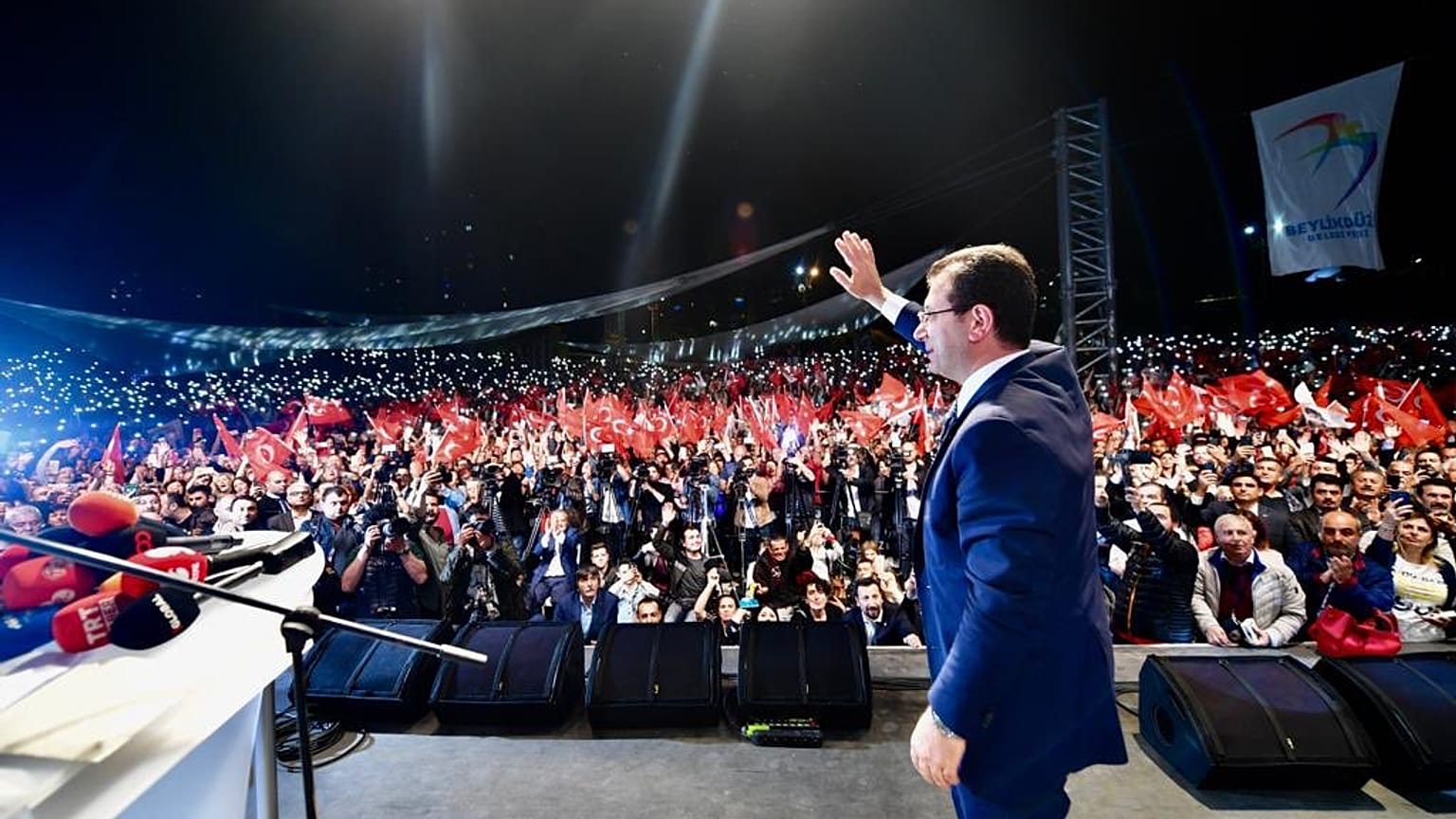 İmamoğlu'ndan YSK’ya tepki: Anayasa referandumu da, Cumhurbaşkanı seçimleri de şaibeli