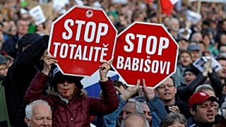 Az igazságügyi miniszter lemondását követelik Prágában