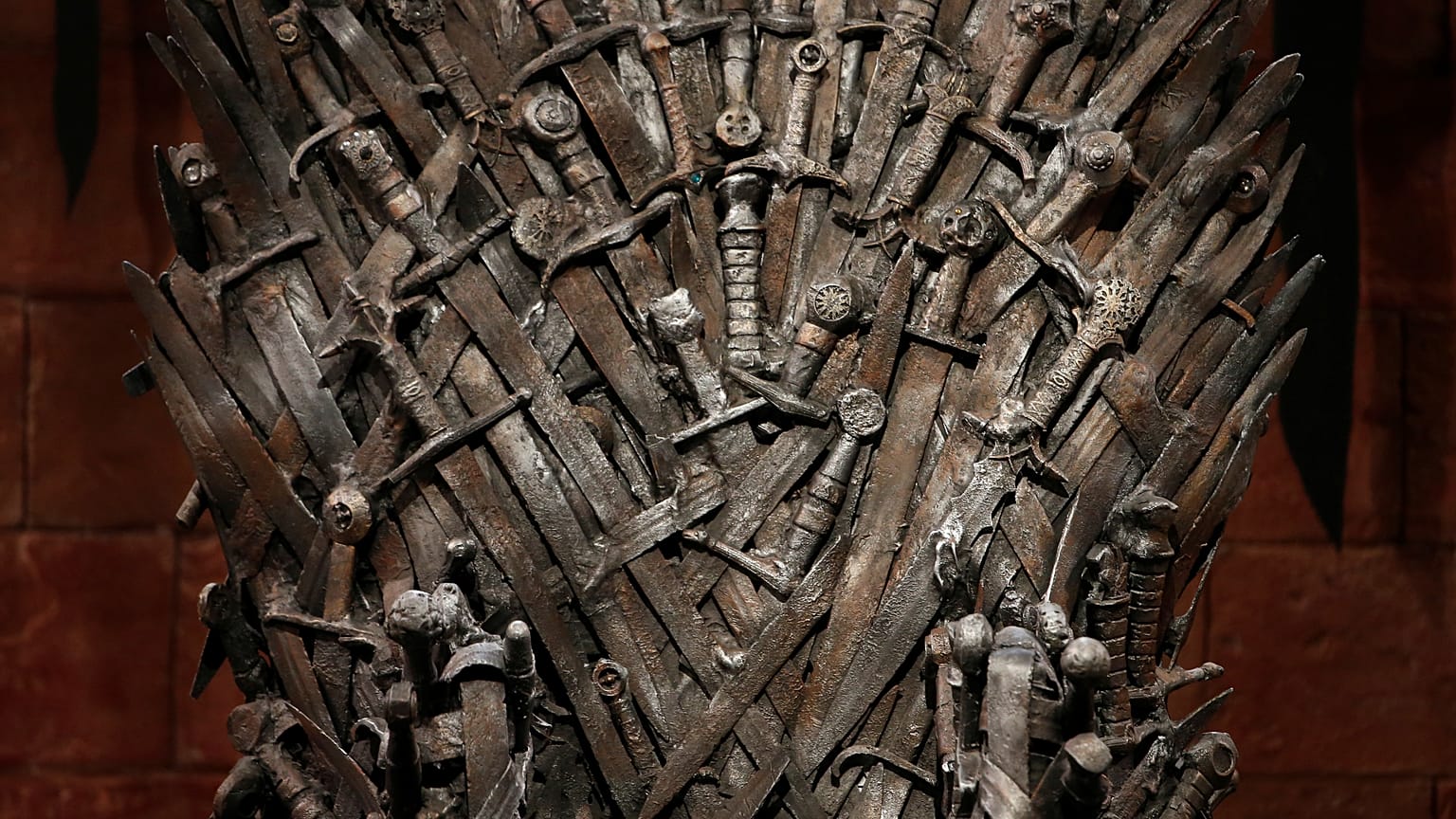 Game of Thrones: «Συγγνώμη» της παραγωγής για το κύπελλο των Starbucks