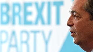 Brexit: Farage a kétpárti rendszer végét sejteti
