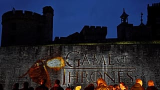 Game of Thrones'daki modern kahve bardağının sırrı çözüldü