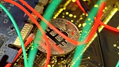 انخفاض مفاجئ في سعر بتكوين بمقدار 20% 
