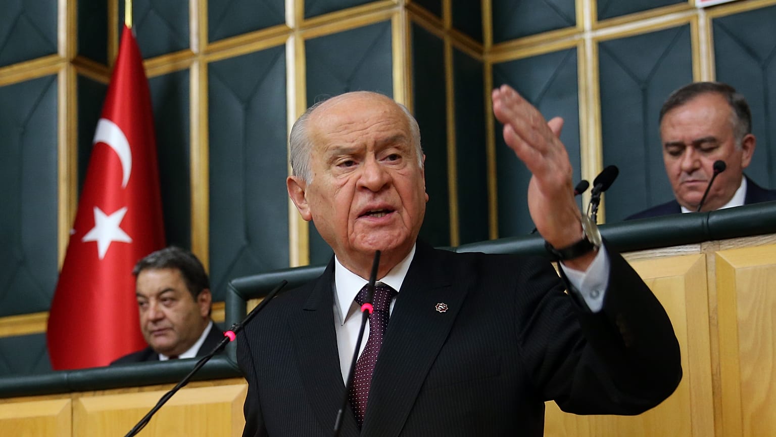 Devlet Bahçeli: Abdullah Gül AKP'ye vefasızlık yapıyor