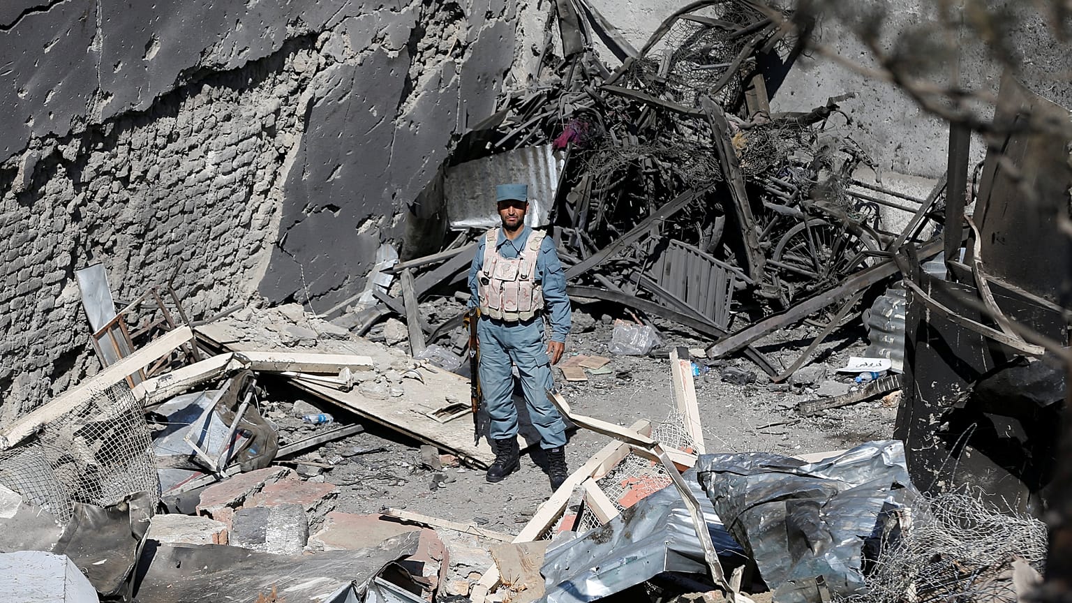 Attaque contre une ONG américaine en Afghanistan : le bilan passe à 9 morts