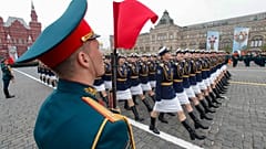 Militärparade zum Jahrestag: Moskau feiert Weltkriegsende