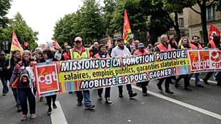 Francia: Los funcionarios protestan contra la reforma de Macron