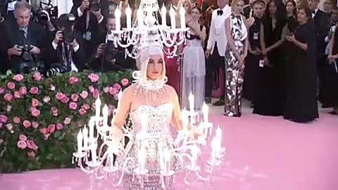 No comment of the week: huevazos, disfraces extravagantes e inauguraciones por todo lo alto