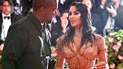 Kim Kardashians Leihmutter liegt in den Wehen