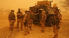 دو نظامی فرانسوی در عملیات آزادسازی گروگان ها در ساحل آفریقا کشته شدند