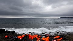 Τουλάχιστον 70 νεκροί σε ναυάγιο ανοιχτά της Τυνησίας