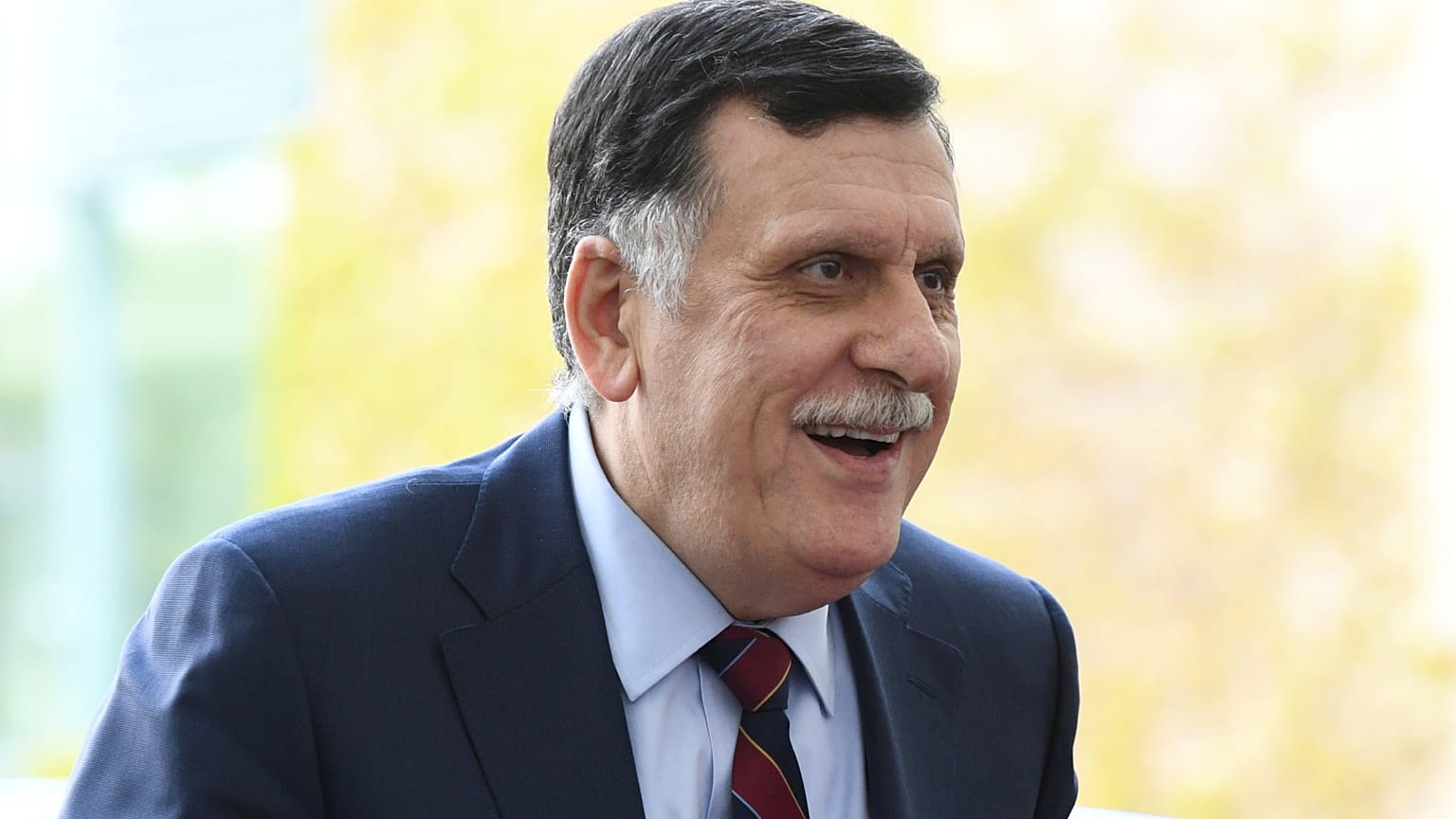 السراج يناشد الرئيس الأمريكي منع داعمي حفتر من التدخل في الشأن الليبي