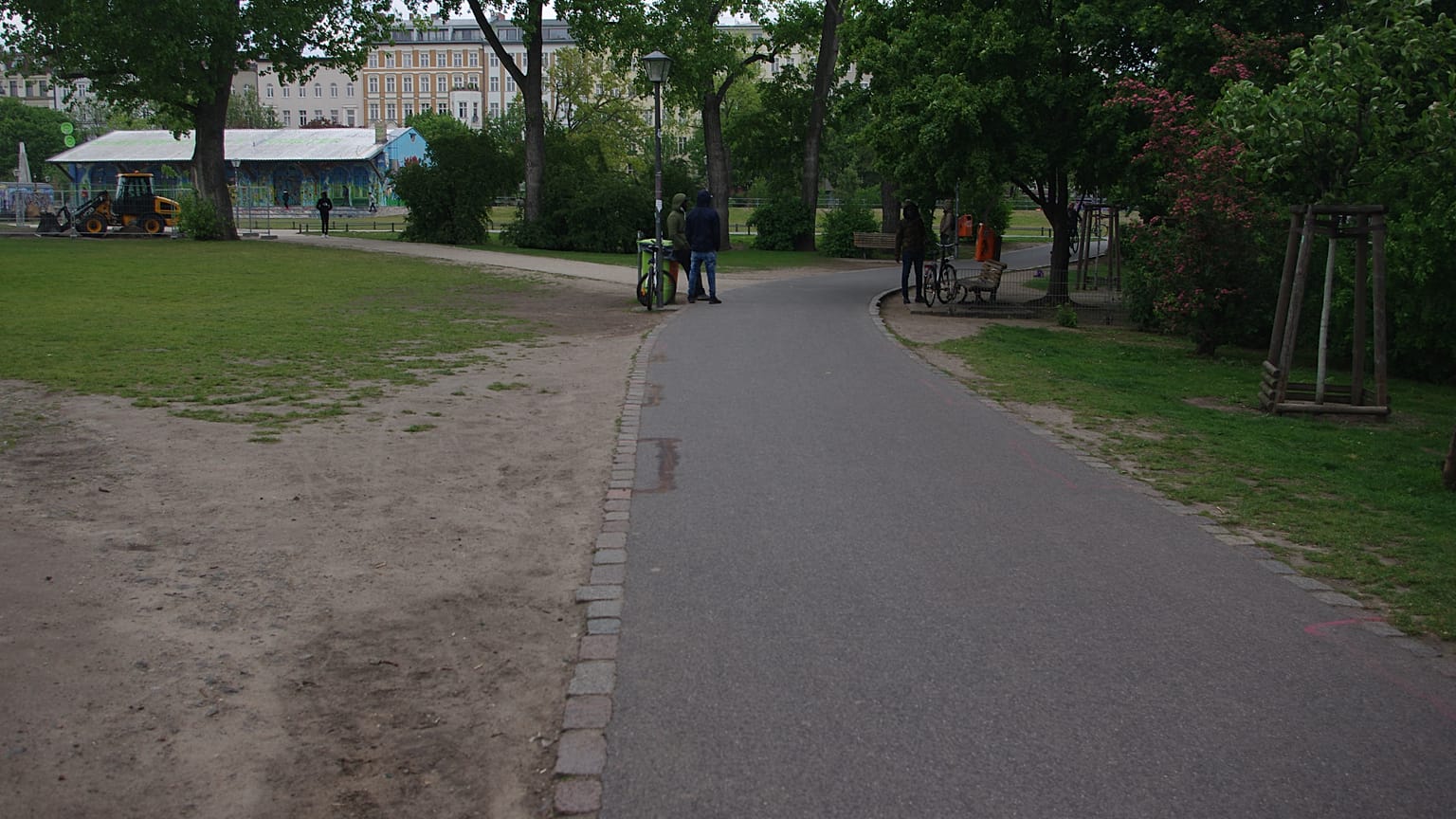 Berlin: Rosa Linien gegen Drogenproblem - "Dachte das sei eine Kunstaktion"