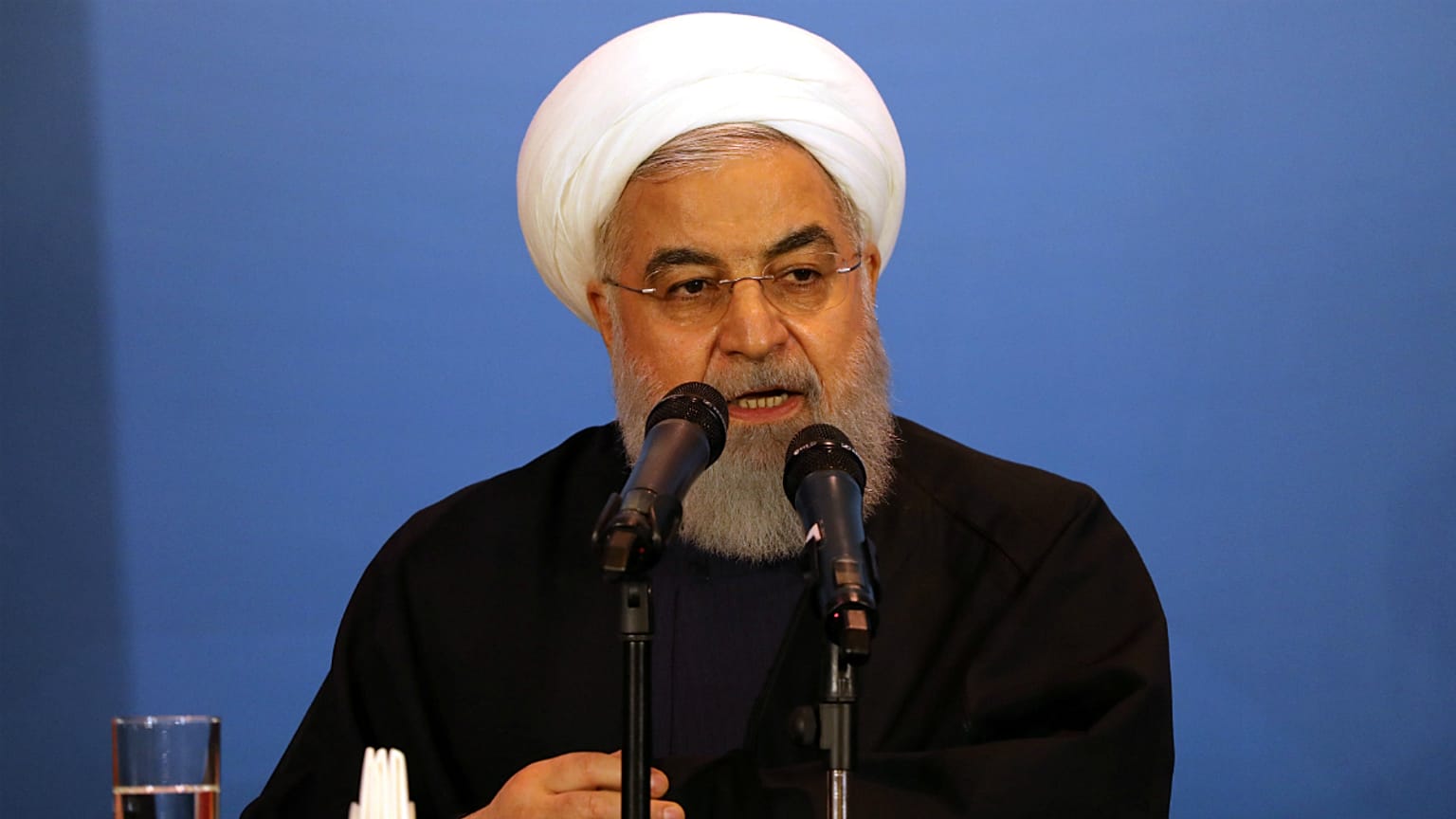 روحانی: باید در حد اختیارات رئیس جمهور از دولت مطالبه داشت