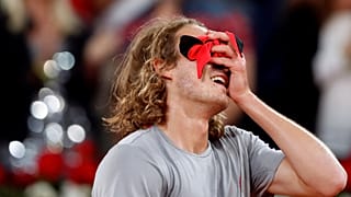 Madrid Open: Νίκησε Ναδάλ και παίζει τελικό με Τζόκοβιτς ο Τσιτσιπάς