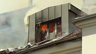Kigyulladt egy lakótömb Bécsben