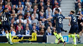 İngiltere Premier Lig'de şampiyon 1 puan farkla Manchester City