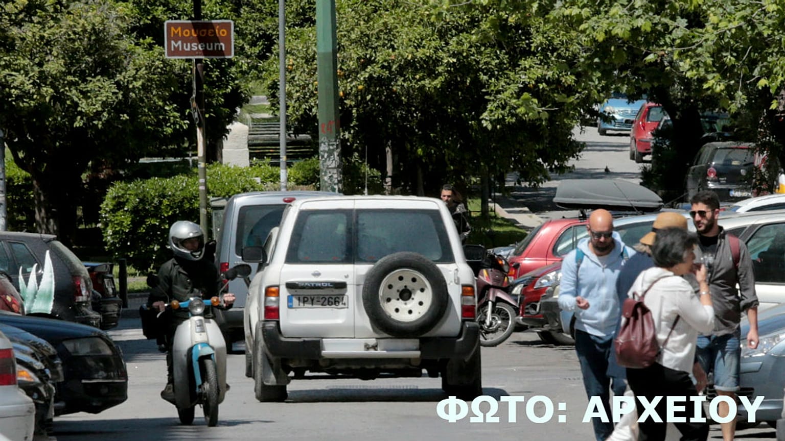 Εξάρχεια: Επίθεση κατά αστυνομικών - Ένας τραυματίας