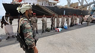 مع انسحاب الحوثيين من الموانئ اليمن يترقب مسار السلام 